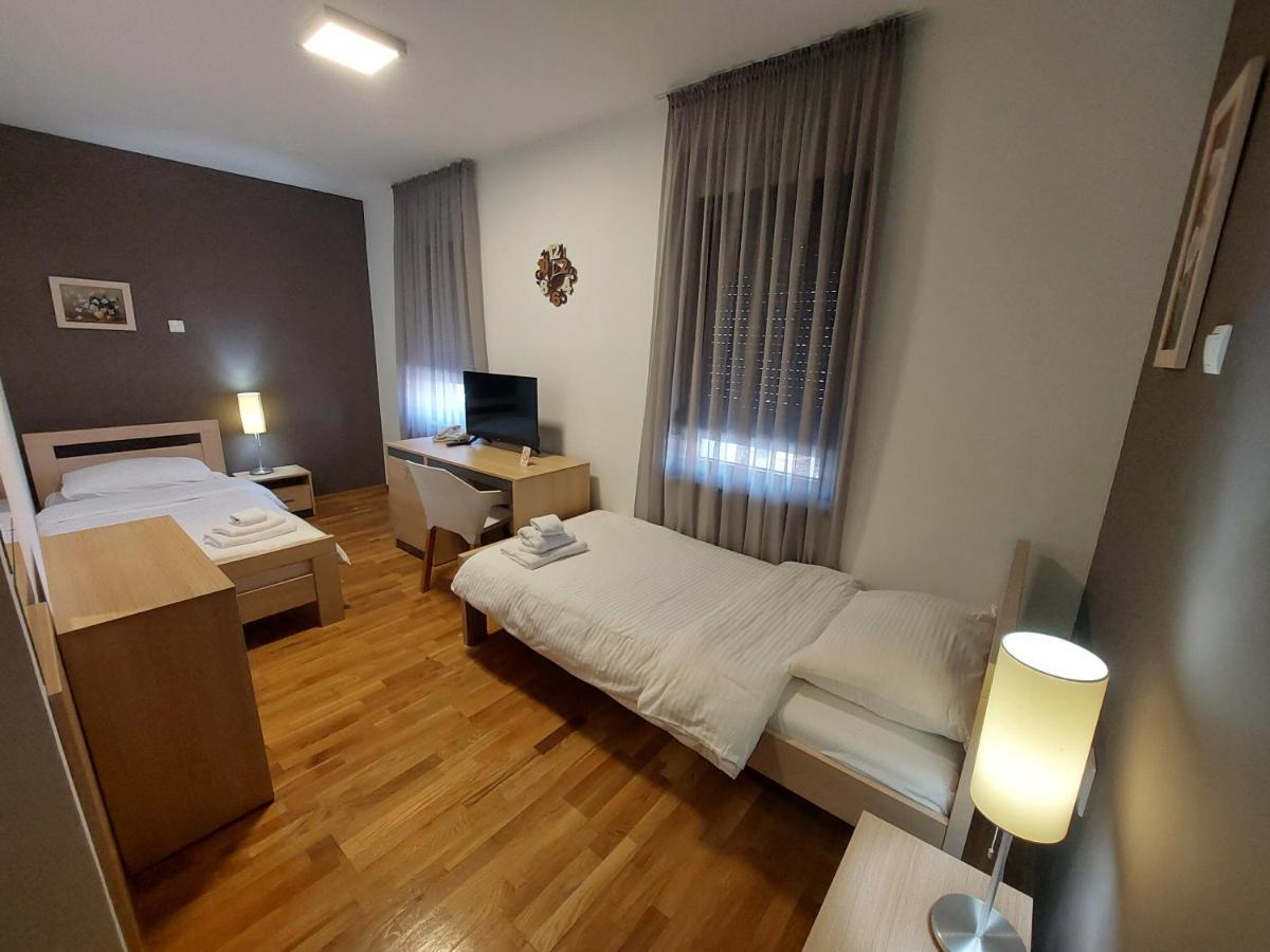 Motel Ms Srpski Itebej Eksteriør bilde